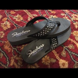 SKECHERS Yoga Mat FLIP FLOPS